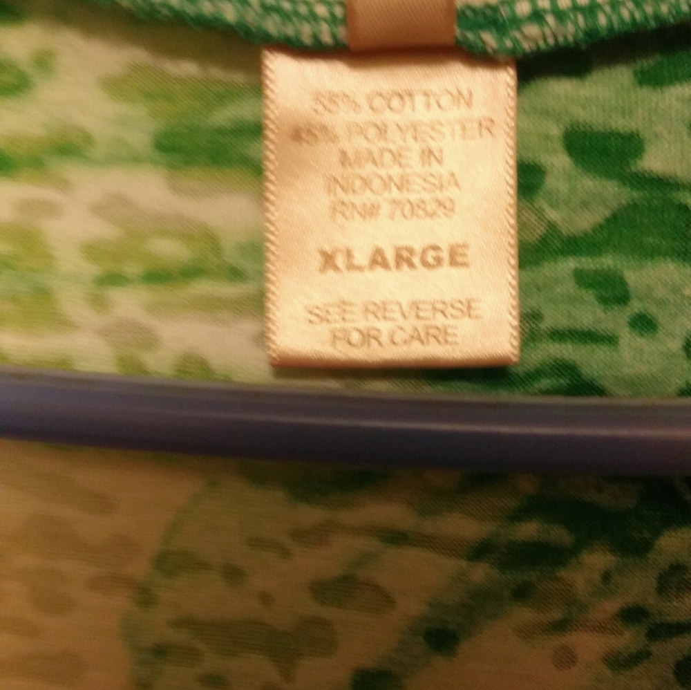 Shirt - Picture 3 of 4